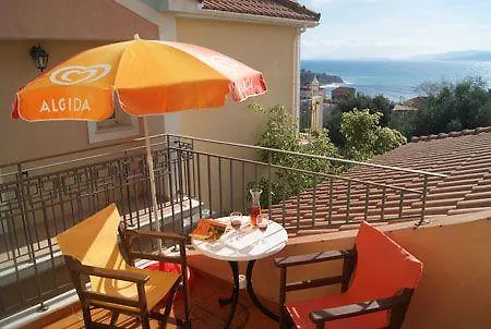 Liocharis Apartments Lourdata  3*, Lourdata (Kefalonia) Greece