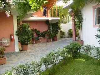 Hotel Liocharis Apartments Lourdata